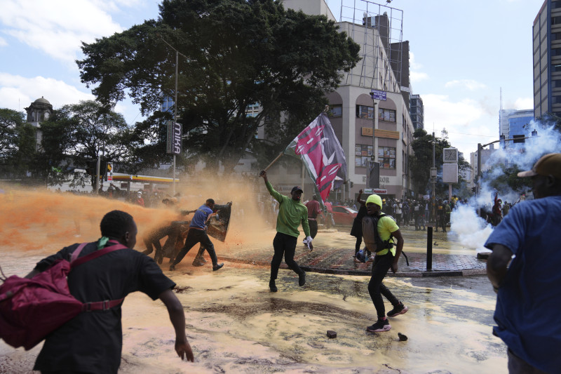 manifestantes-asaltan-el-parlamento-de-kenia-en-protesta-contra-subida-de-impuestos