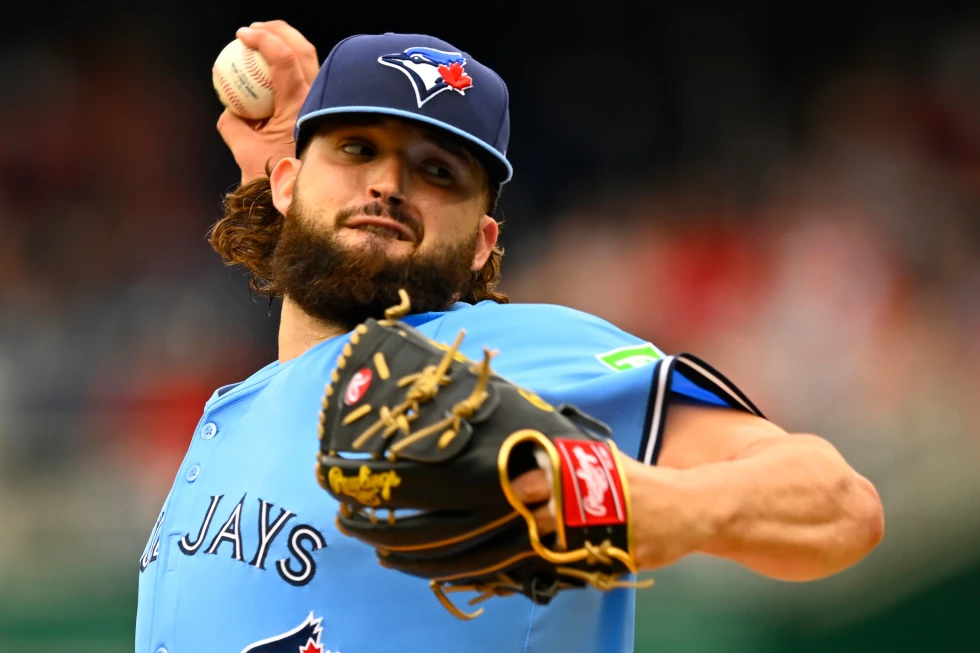 pitcheo-en-movimiento:-manoah,-williams-y-cease-agitan-el-mercado-invernal-de-mlb