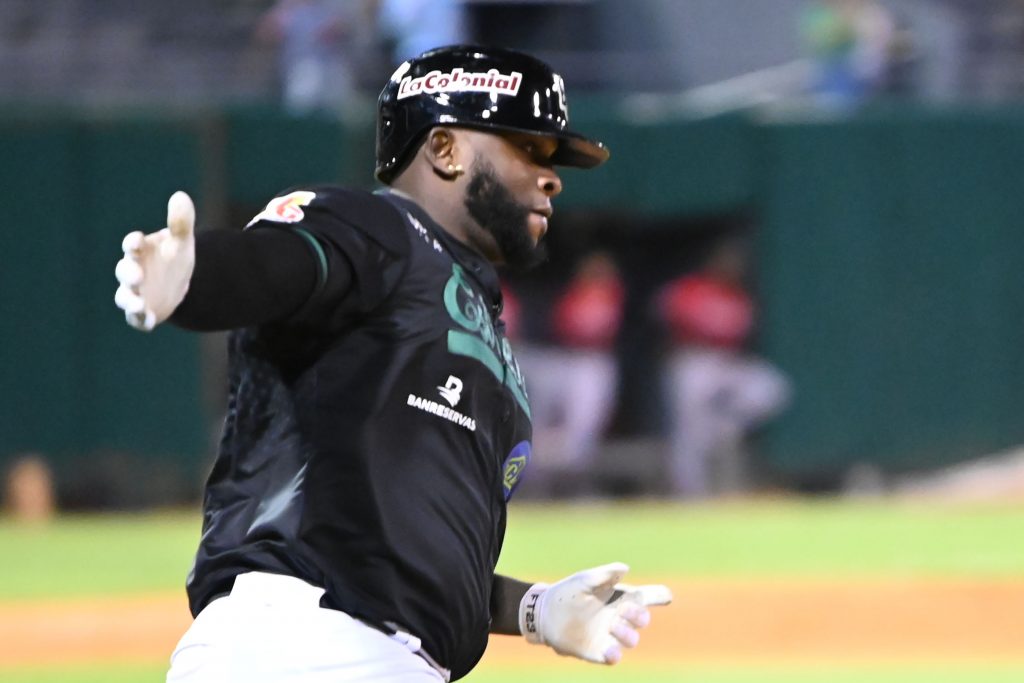 miguel-sano-la-saco-dos-veces:-las-estrellas-propinan-reves-a-los-gigantes-del-cibao