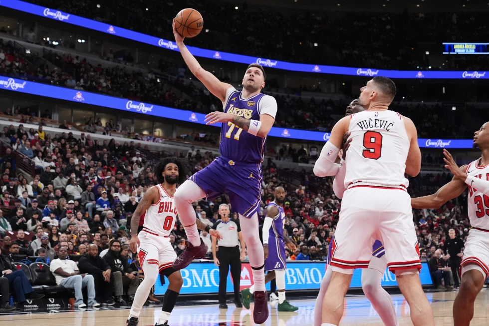 luka-con-46-puntos-conduce-a-los-lakers-sobre-los-bulls.todos-los-resultado