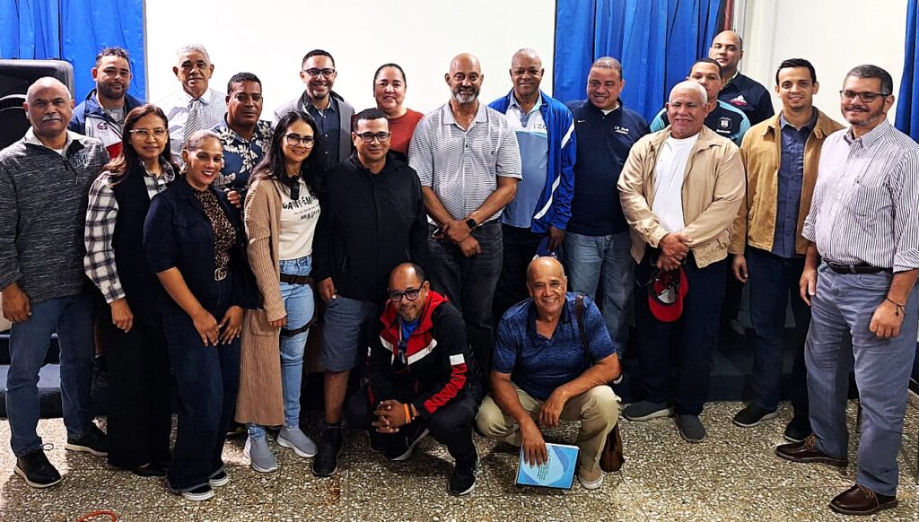  -udesa-presento-a-sus-asociados-conferencia-“importancia-de-las-redes-sociales-en-el-deporte”- 