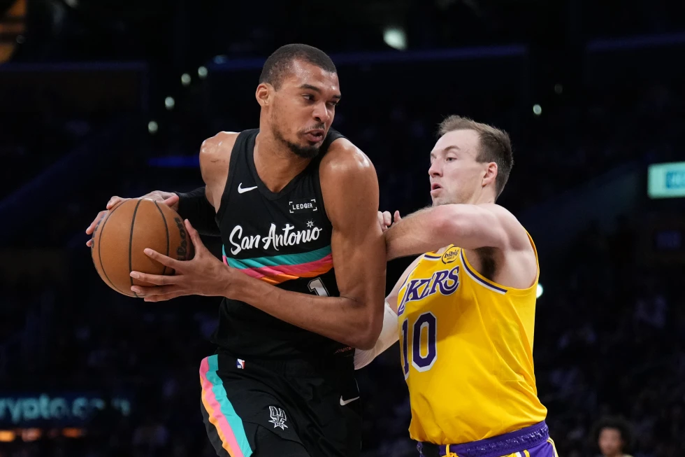 victor-wembanyama-anota-37-de-sus-40-puntos-en-la-primera-mitad,-los-spurs-a-vencen-los-lakers-,-otros-resultados