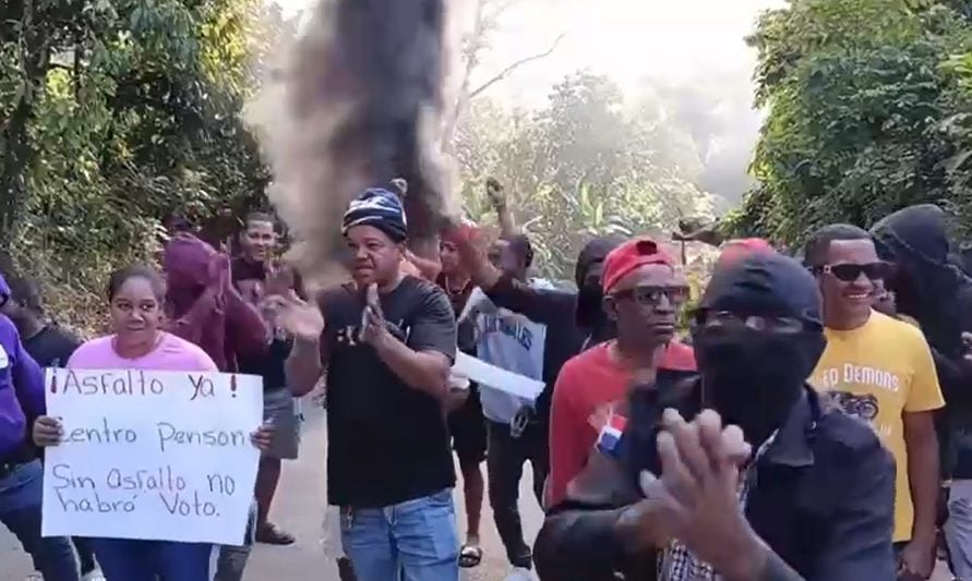 video:-comunitarios-de-penson,-en-peralvillo,-piden-construccion-de-carretera