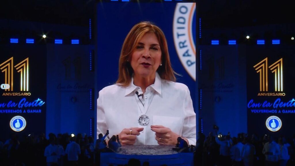 carolina-llama-a-los-perremeistas-a-defender-el-gobierno-y-asegurar-la-victoria-en-2028