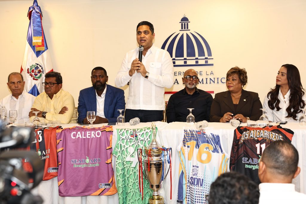 kelvin-cruz-duplica-partida-para-apoyo-del-baloncesto-superior-de-abasad