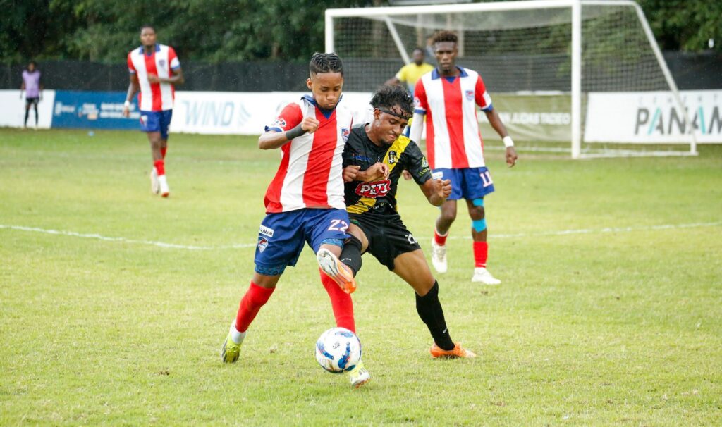 ldf:-delfines-vence-a-moca,-pantoja-y-salcedo-empatan