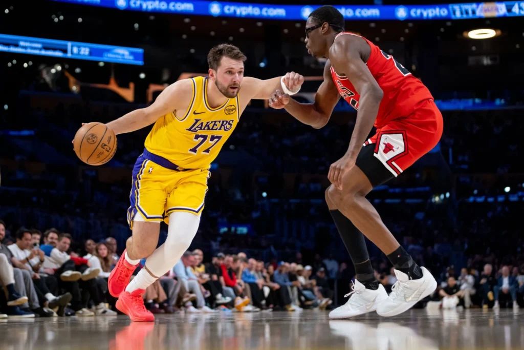 doncic-anota-51-puntos, james-regresa-solido-a-los-lakers.-otros-resaultados