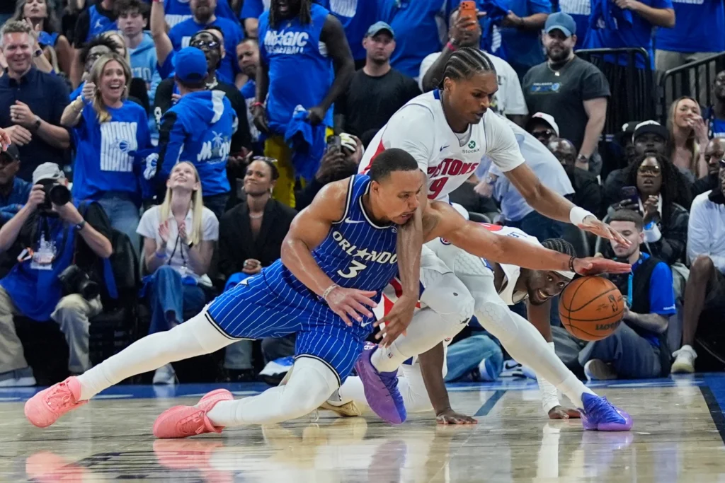 magic-colocan-contra-las-cuerdas-a-los-pistons-con-triunfo-en-el-juego-4