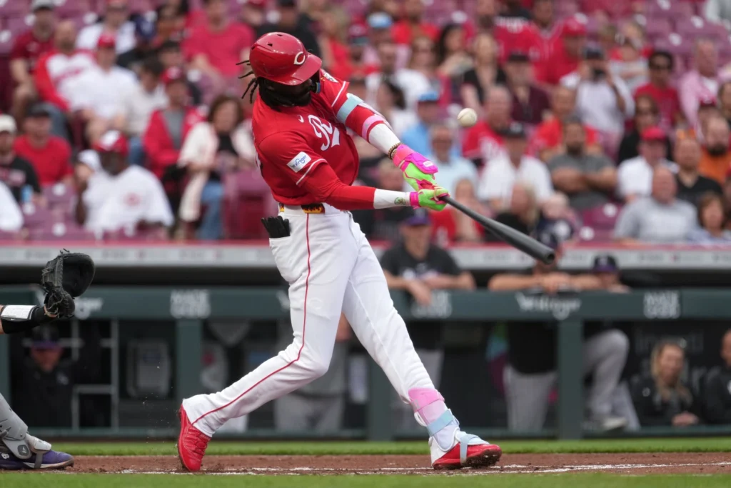 de-la-cruz-brilla-en-victoria-7-2-de-cincinnati;-azulejos-blanquean-3-0-a-boston-y-rays-frenan-1-0-a-cleveland