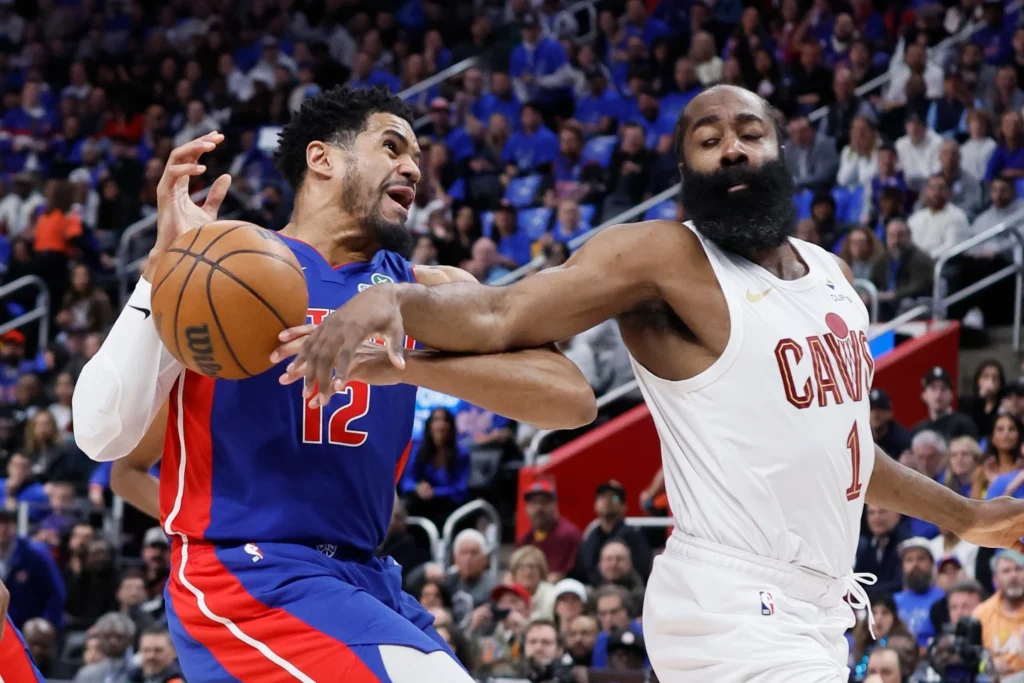 james-harden-anota-30-puntos-y-los-cavaliers-remontan-ante-los-pistons-117-113-en-ot