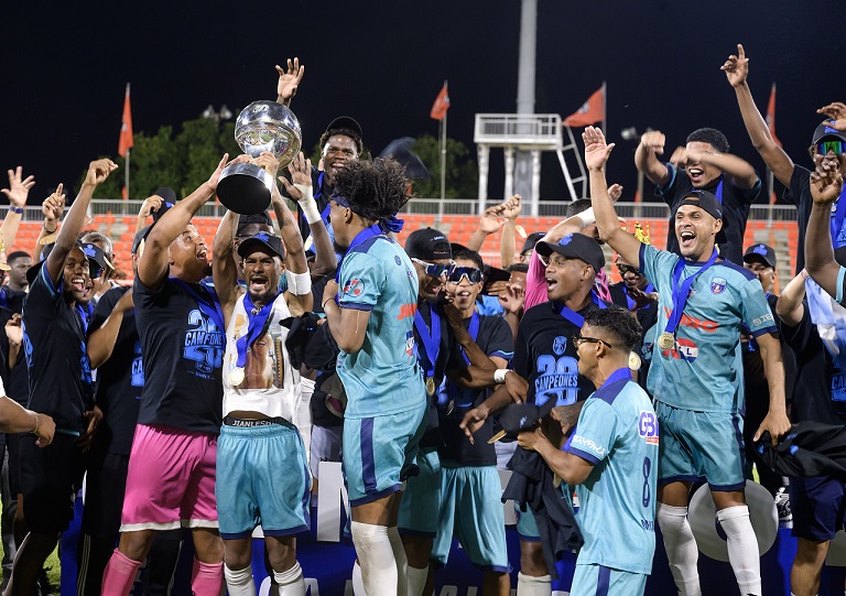 salcedo-toca-el-cielo:-destrona-a-cibao-fc-en-una-final-historica-de-la-ldf