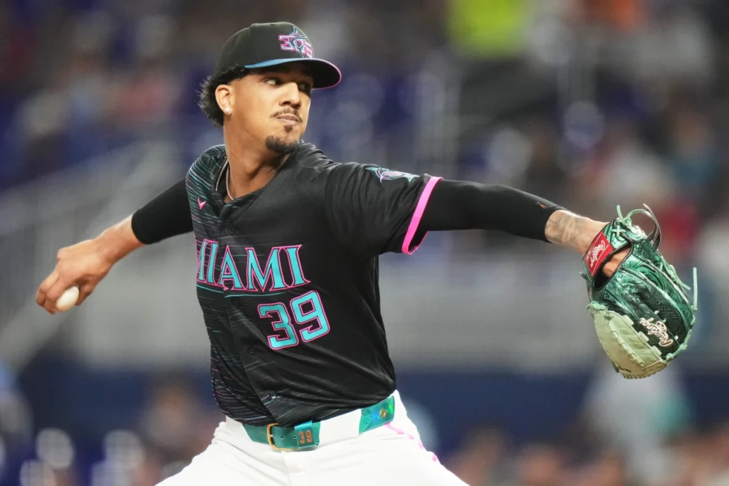 el-lanzador-de-los-marlins,-eury-perez,-estaria-fuera-aproximadamente-ocho-semanas-por-una-extrana-lesion-en-la-pierna