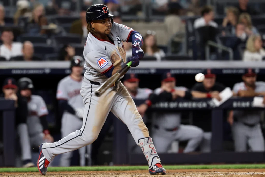 con-3-dobles:-jose-ramirez-lidera-triunfo-de-guardianes-sobre-yankees-otros-resultados