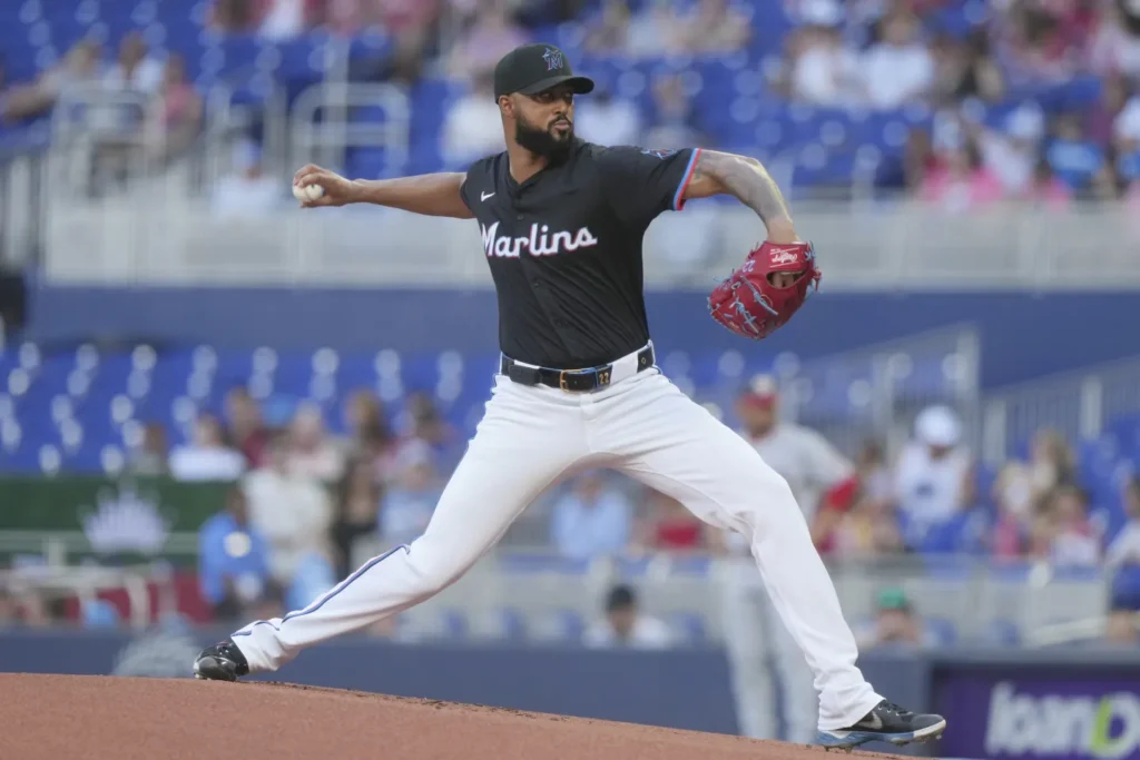 alcantara-gana-y-soto-lidera-noche-dominicana-en-mlb