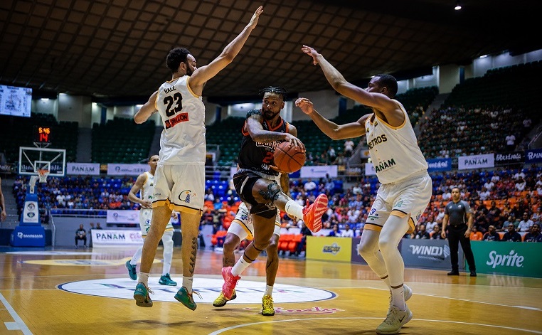 colome-decide-con-un-triple,-santos-debuta-en-grande-y-caneros-vence-a-metros-en-dramatico-tiempo-extra