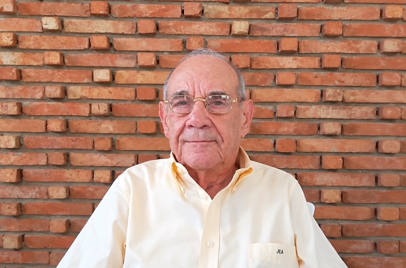 juan-alvarez-:-el-narrador-que-se-perdieron-las-aguilas-cabanas?